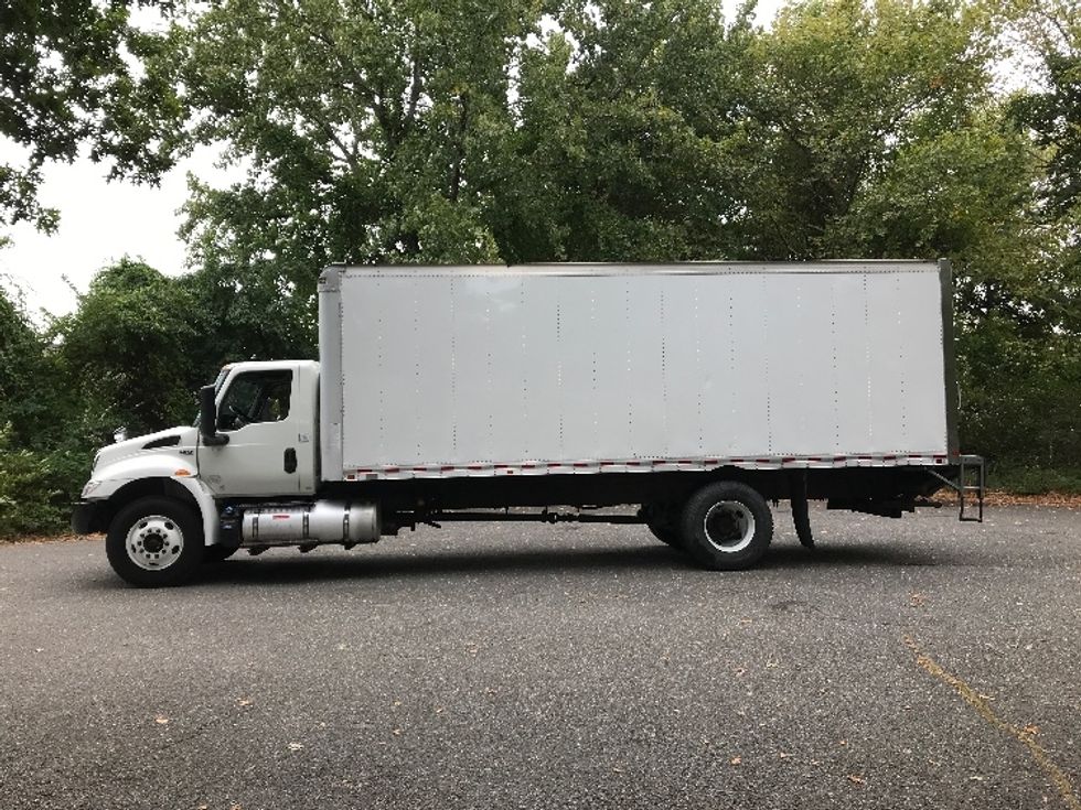 Medium Duty Box Truck-Light and Medium Duty Trucks-International-2020-MV607-Central Islip-NY-161,344\n\t\tmiles-$ 45,500 - Image 4