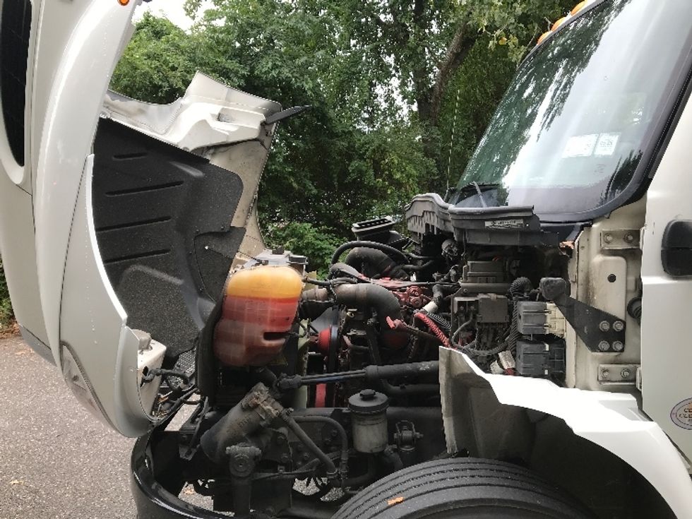 Medium Duty Box Truck-Light and Medium Duty Trucks-International-2020-MV607-Central Islip-NY-161,344\n\t\tmiles-$ 45,500 - Image 24