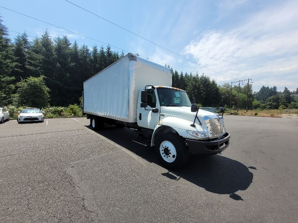 Medium Duty Box Truck-Light and Medium Duty Trucks-International-2020-MV607-Centralia-WA-236,651\n\t\tmiles-$ 44,750 - Image 1