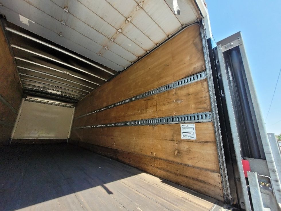 Medium Duty Box Truck-Light and Medium Duty Trucks-International-2020-MV607-Centralia-WA-236,651\n\t\tmiles-$ 44,750 - Image 11
