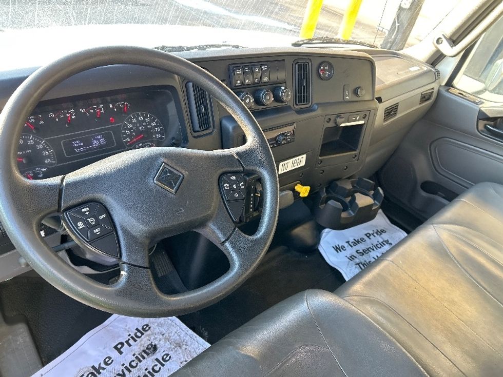 Medium Duty Box Truck-Light and Medium Duty Trucks-International-2020-MV607-Chicopee-MA-124,465\n\t\tmiles-$ 50,250 - Image 15