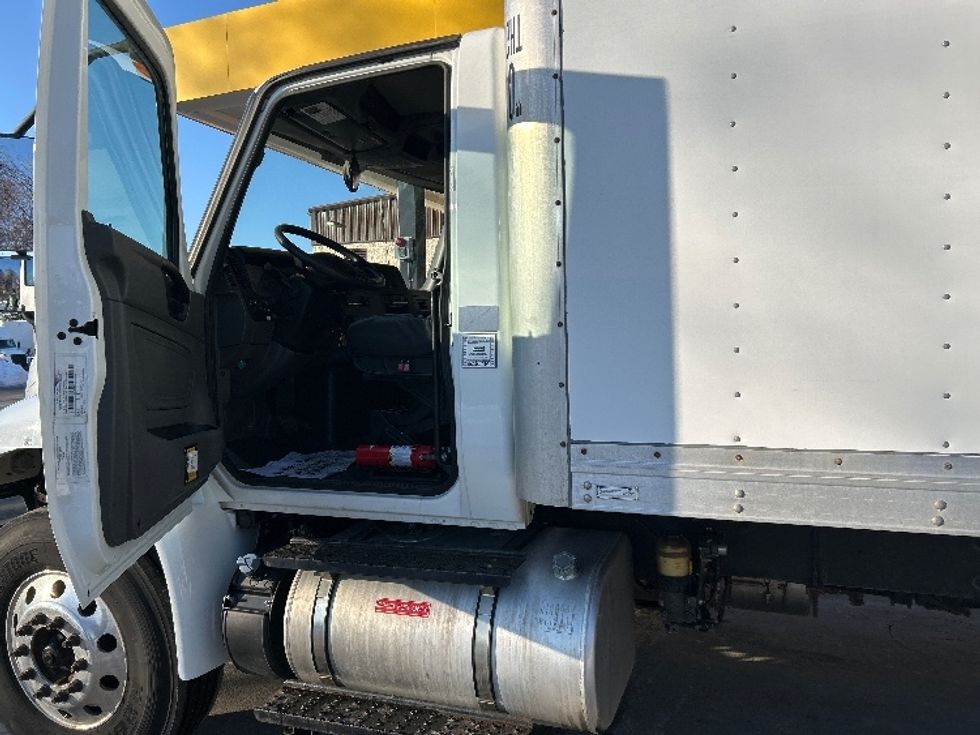 Medium Duty Box Truck-Light and Medium Duty Trucks-International-2020-MV607-Chicopee-MA-124,465\n\t\tmiles-$ 50,250 - Image 17