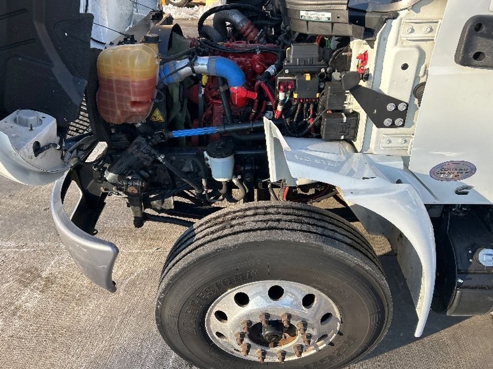 Medium Duty Box Truck-Light and Medium Duty Trucks-International-2020-MV607-Chicopee-MA-124,465\n\t\tmiles-$ 50,250 - Image 24