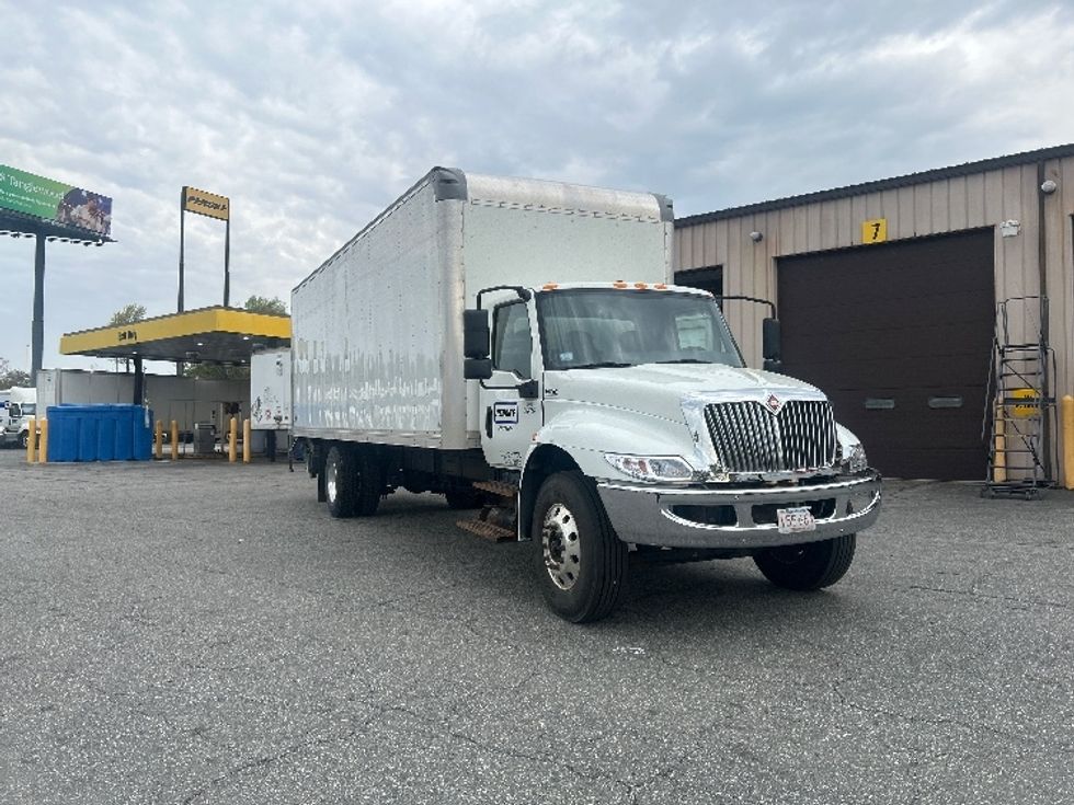 Medium Duty Box Truck-Light and Medium Duty Trucks-International-2020-MV607-Chicopee-MA-176,155\n\t\tmiles-$ 52,500 - Image 1