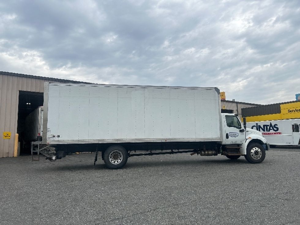 Medium Duty Box Truck-Light and Medium Duty Trucks-International-2020-MV607-Chicopee-MA-176,155\n\t\tmiles-$ 52,500 - Image 15