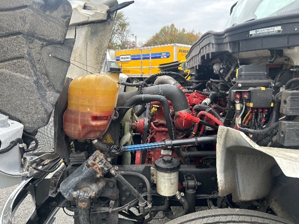 Medium Duty Box Truck-Light and Medium Duty Trucks-International-2020-MV607-Chicopee-MA-176,155\n\t\tmiles-$ 52,500 - Image 24