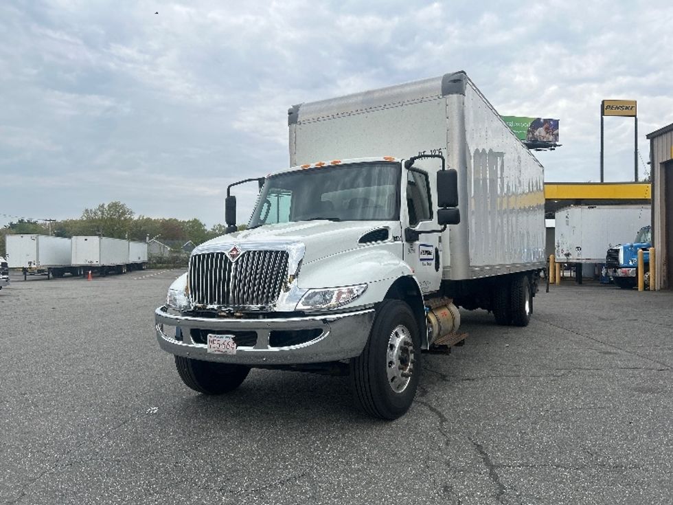 Medium Duty Box Truck-Light and Medium Duty Trucks-International-2020-MV607-Chicopee-MA-176,155\n\t\tmiles-$ 52,500 - Image 3