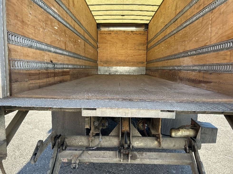 Medium Duty Box Truck-Light and Medium Duty Trucks-International-2020-MV607-Chicopee-MA-182,560\n\t\tmiles-$ 49,500 - Image 10