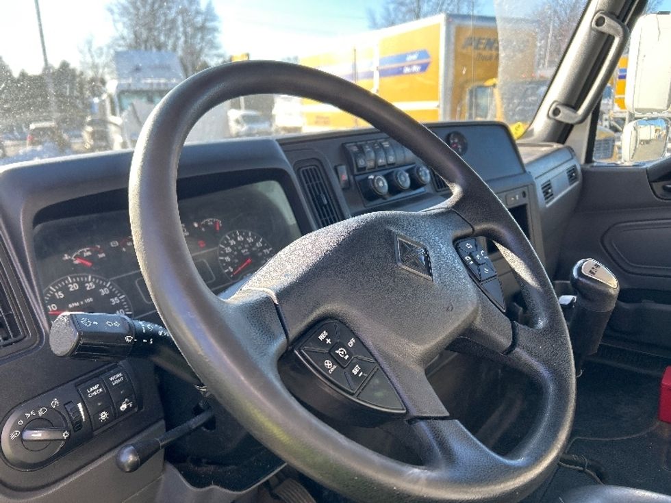 Medium Duty Box Truck-Light and Medium Duty Trucks-International-2020-MV607-Chicopee-MA-182,560\n\t\tmiles-$ 49,500 - Image 17
