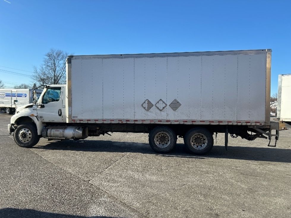 Medium Duty Box Truck-Light and Medium Duty Trucks-International-2020-MV607-Chicopee-MA-182,560\n\t\tmiles-$ 49,500 - Image 4