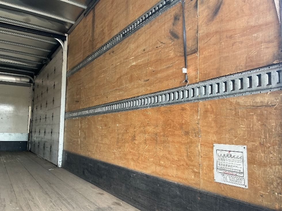 Medium Duty Box Truck-Light and Medium Duty Trucks-International-2020-MV607-Chicopee-MA-215,080\n\t\tmiles-$ 12,500 - Image 12
