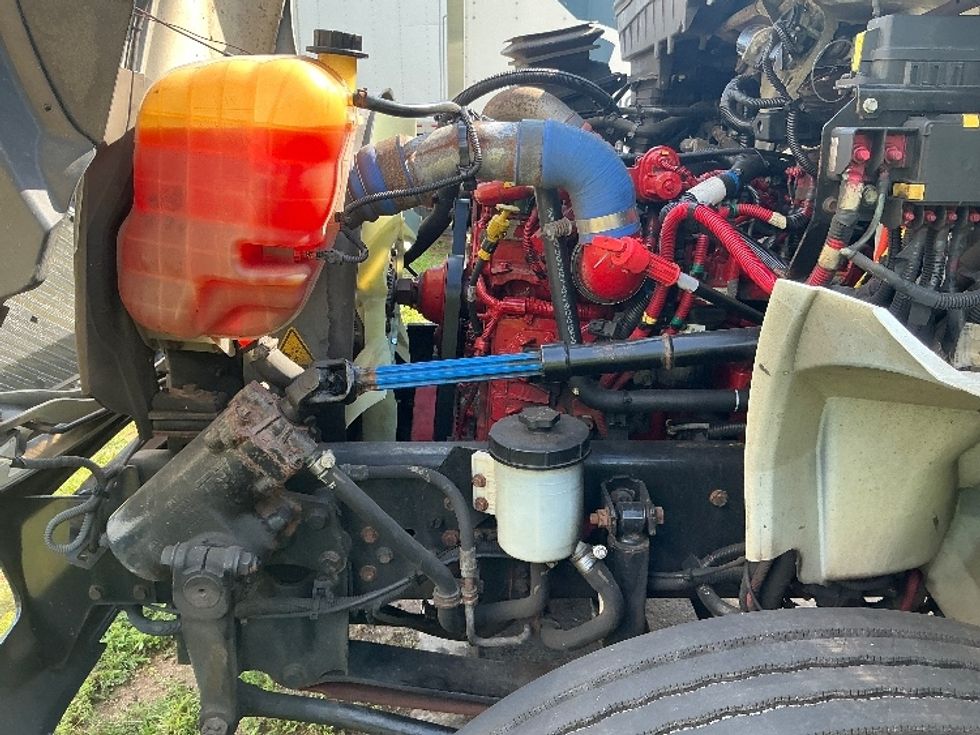 Medium Duty Box Truck-Light and Medium Duty Trucks-International-2020-MV607-Chicopee-MA-215,080\n\t\tmiles-$ 12,500 - Image 24