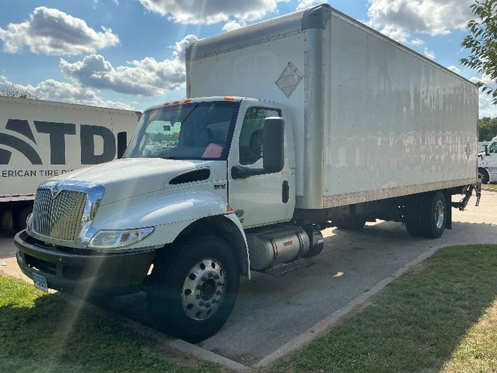 Medium Duty Box Truck-Light and Medium Duty Trucks-International-2020-MV607-Chicopee-MA-215,080\n\t\tmiles-$ 12,500 - Image 4