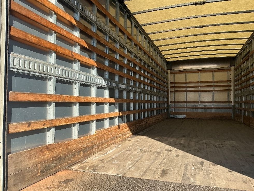 Medium Duty Box Truck-Light and Medium Duty Trucks-International-2020-MV607-Chicopee-MA-323,954\n\t\tmiles-$ 20,500 - Image 11