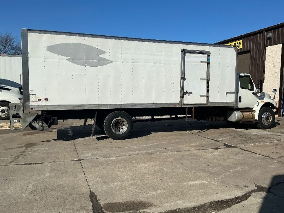 Medium Duty Box Truck-Light and Medium Duty Trucks-International-2020-MV607-Chicopee-MA-323,954\n\t\tmiles-$ 20,500 - Image 15