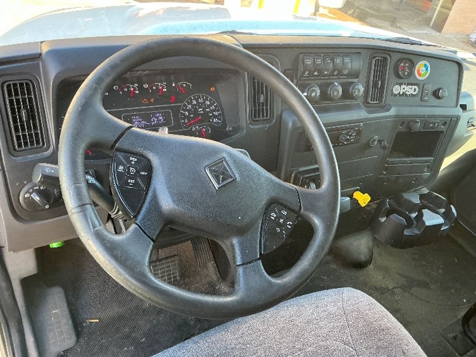 Medium Duty Box Truck-Light and Medium Duty Trucks-International-2020-MV607-Chicopee-MA-323,954\n\t\tmiles-$ 20,500 - Image 18