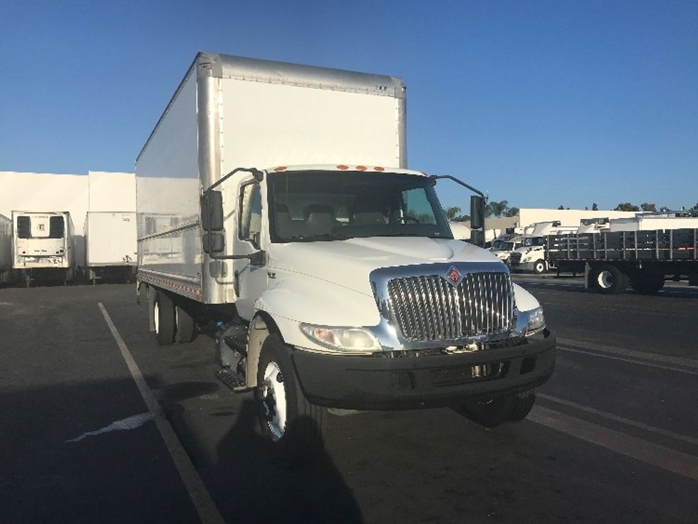 Medium Duty Box Truck-Light and Medium Duty Trucks-International-2020-MV607-Chino-CA-115,793\n\t\tmiles-$ 56,750 - Image 1