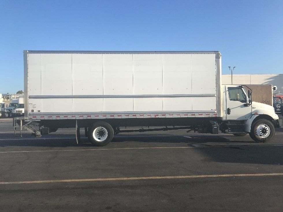 Medium Duty Box Truck-Light and Medium Duty Trucks-International-2020-MV607-Chino-CA-115,793\n\t\tmiles-$ 56,750 - Image 15