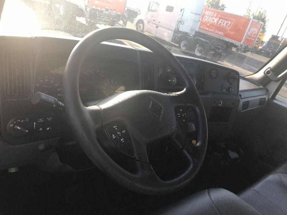 Medium Duty Box Truck-Light and Medium Duty Trucks-International-2020-MV607-Chino-CA-115,793\n\t\tmiles-$ 56,750 - Image 17