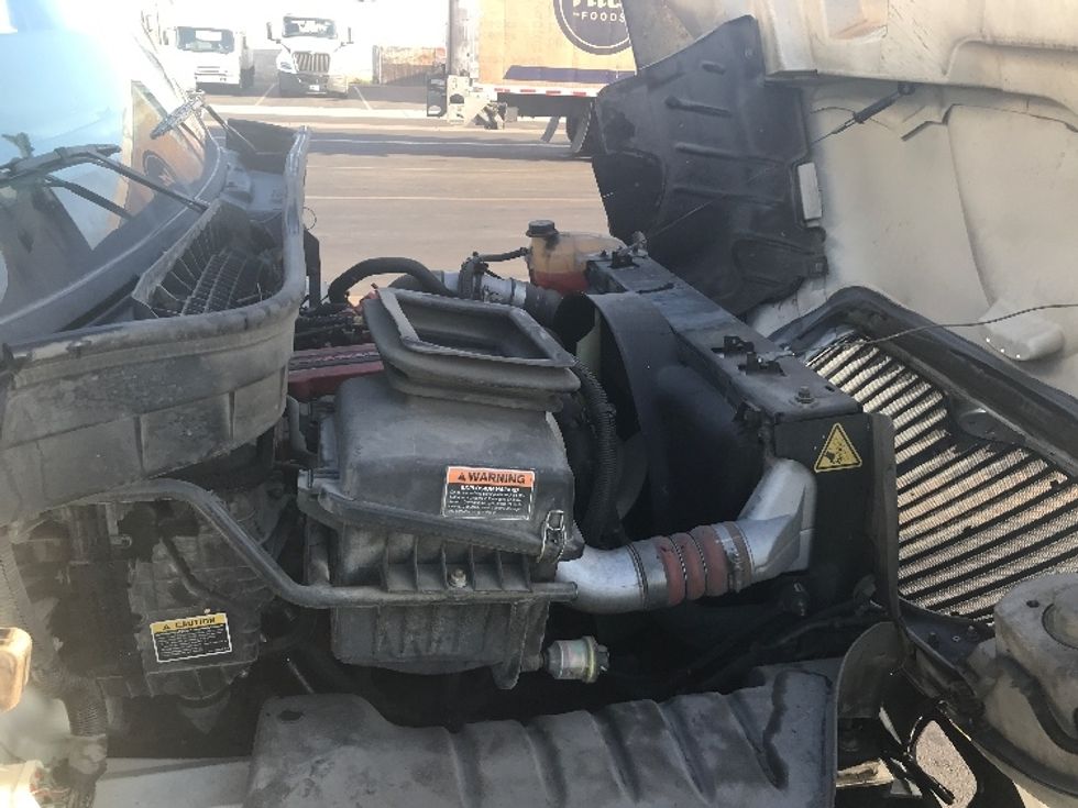 Medium Duty Box Truck-Light and Medium Duty Trucks-International-2020-MV607-Chino-CA-115,793\n\t\tmiles-$ 56,750 - Image 23