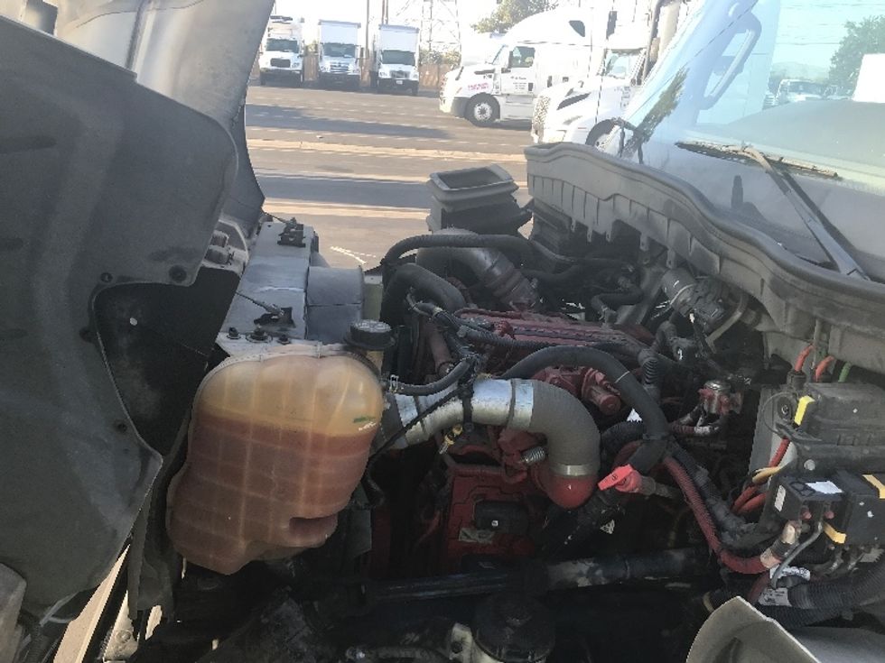 Medium Duty Box Truck-Light and Medium Duty Trucks-International-2020-MV607-Chino-CA-115,793\n\t\tmiles-$ 56,750 - Image 24