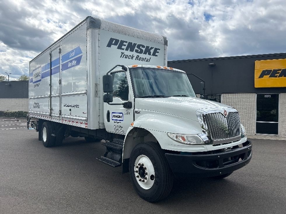 Medium Duty Box Truck-Light and Medium Duty Trucks-International-2020-MV607-Clackamas-OR-112,831\n\t\tmiles-$ 54,250 - Image 1