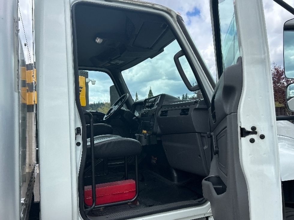 Medium Duty Box Truck-Light and Medium Duty Trucks-International-2020-MV607-Clackamas-OR-112,831\n\t\tmiles-$ 54,250 - Image 20