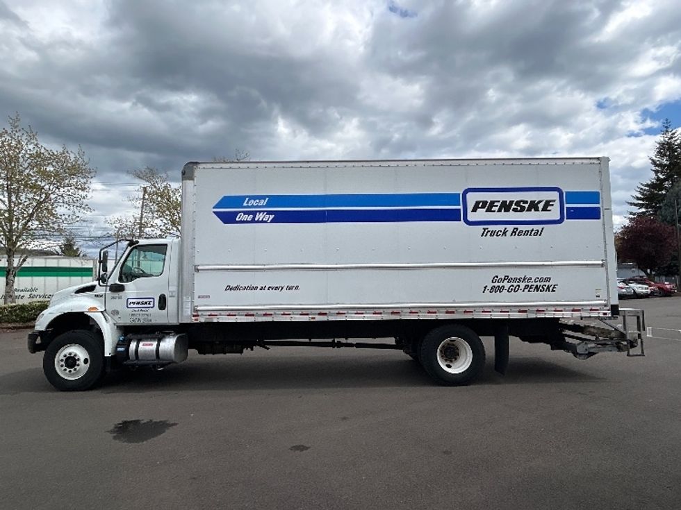 Medium Duty Box Truck-Light and Medium Duty Trucks-International-2020-MV607-Clackamas-OR-112,831\n\t\tmiles-$ 54,250 - Image 4