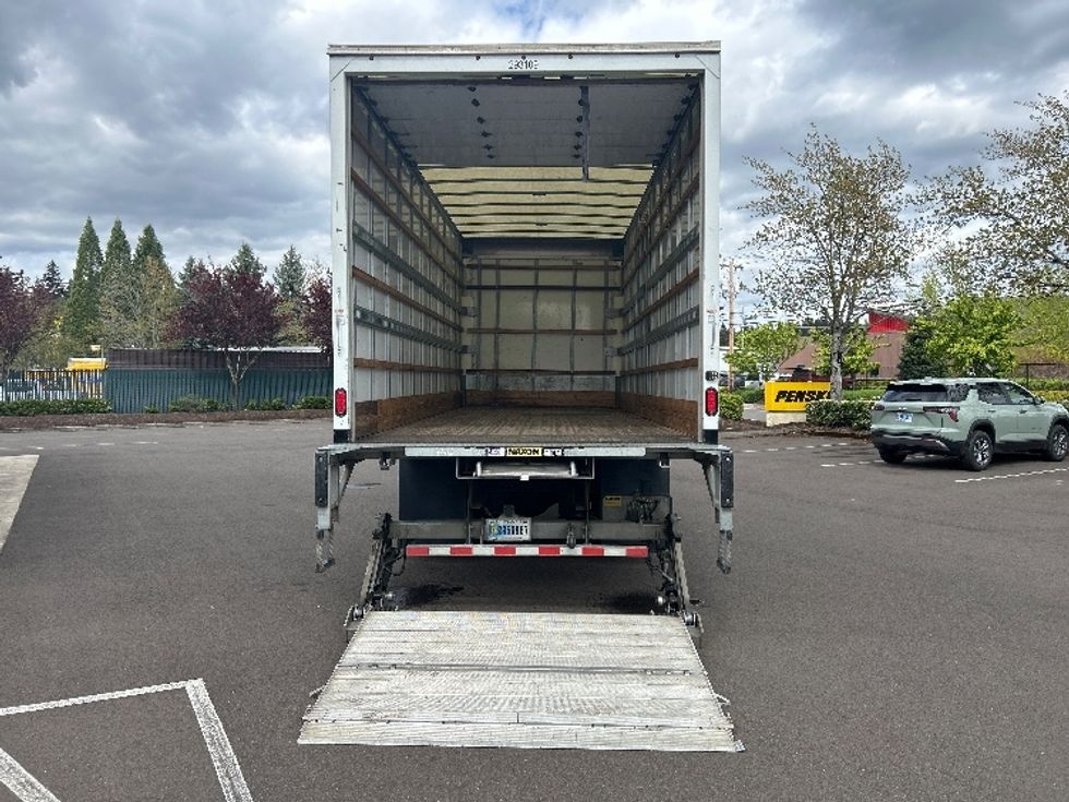 Medium Duty Box Truck-Light and Medium Duty Trucks-International-2020-MV607-Clackamas-OR-112,831\n\t\tmiles-$ 54,250 - Image 9