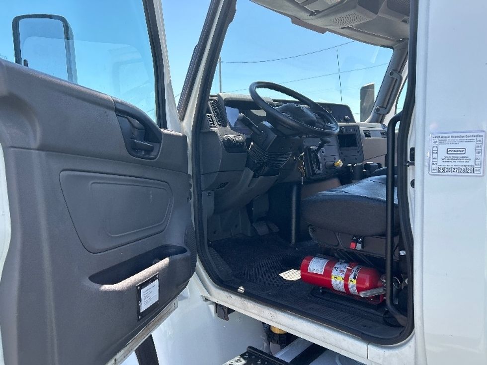 Medium Duty Box Truck-Light and Medium Duty Trucks-International-2020-MV607-Clackamas-OR-151,289\n\t\tmiles-$ 53,000 - Image 16