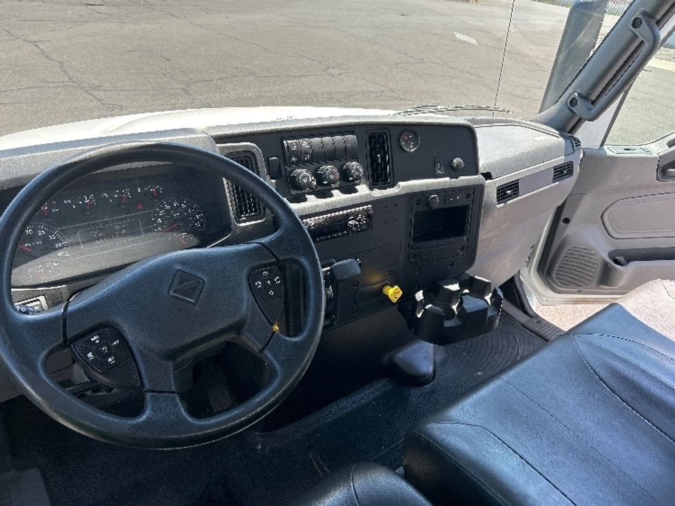 Medium Duty Box Truck-Light and Medium Duty Trucks-International-2020-MV607-Clackamas-OR-151,289\n\t\tmiles-$ 53,000 - Image 17