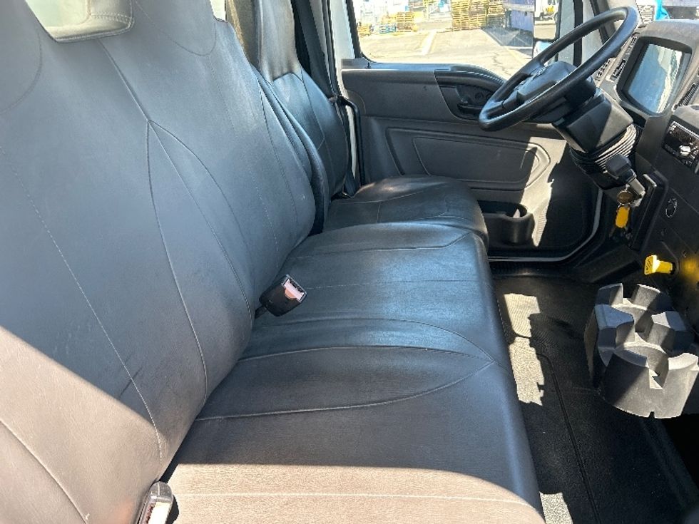 Medium Duty Box Truck-Light and Medium Duty Trucks-International-2020-MV607-Clackamas-OR-151,289\n\t\tmiles-$ 53,000 - Image 22