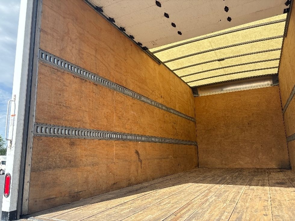 Medium Duty Box Truck-Light and Medium Duty Trucks-International-2020-MV607-Clackamas-OR-168,675\n\t\tmiles-$ 39,250 - Image 11