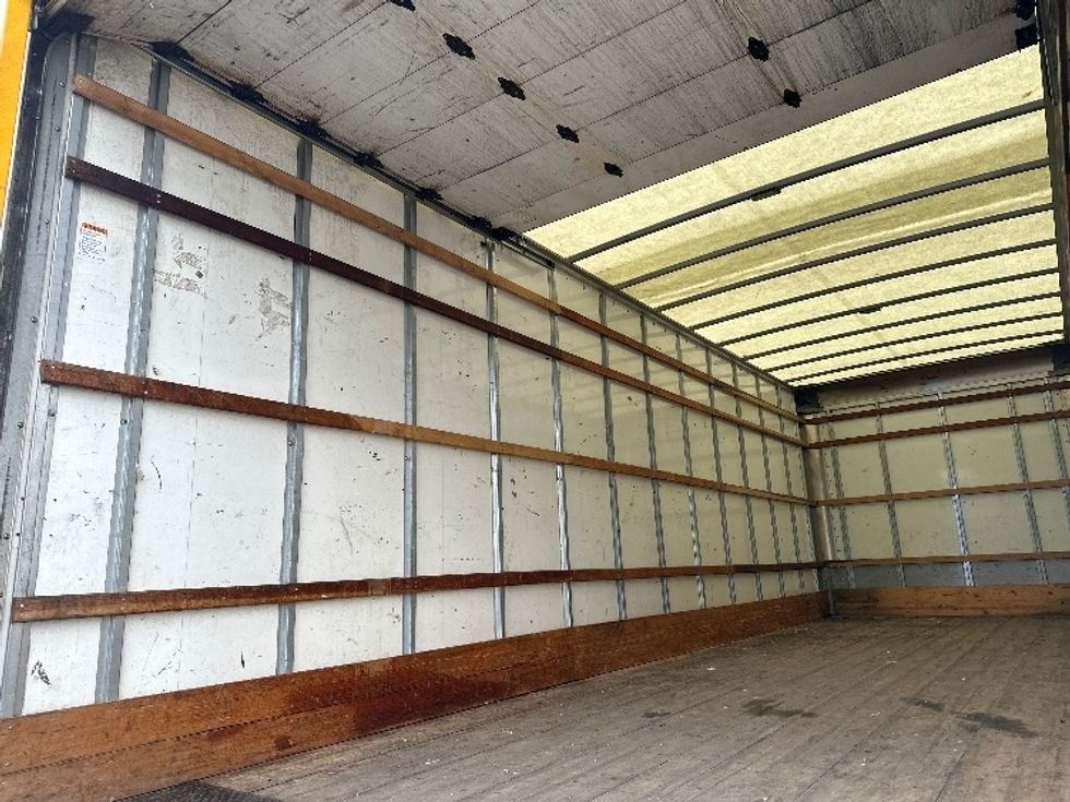 Medium Duty Box Truck-Light and Medium Duty Trucks-International-2020-MV607-Clackamas-OR-200,632\n\t\tmiles-$ 39,000 - Image 10