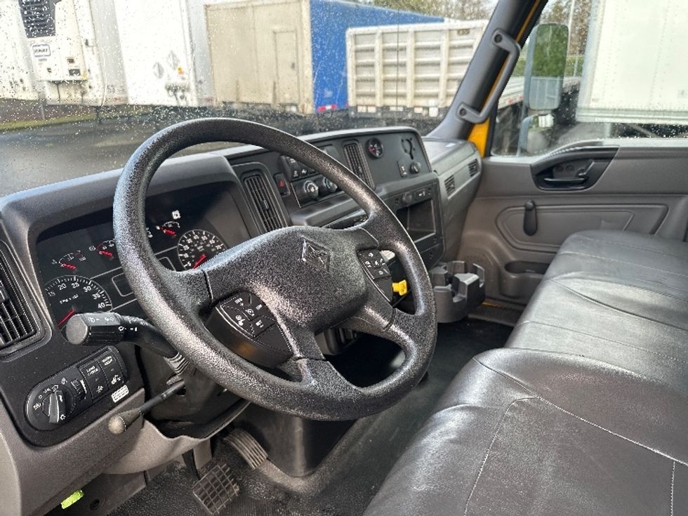 Medium Duty Box Truck-Light and Medium Duty Trucks-International-2020-MV607-Clackamas-OR-200,632\n\t\tmiles-$ 39,000 - Image 16
