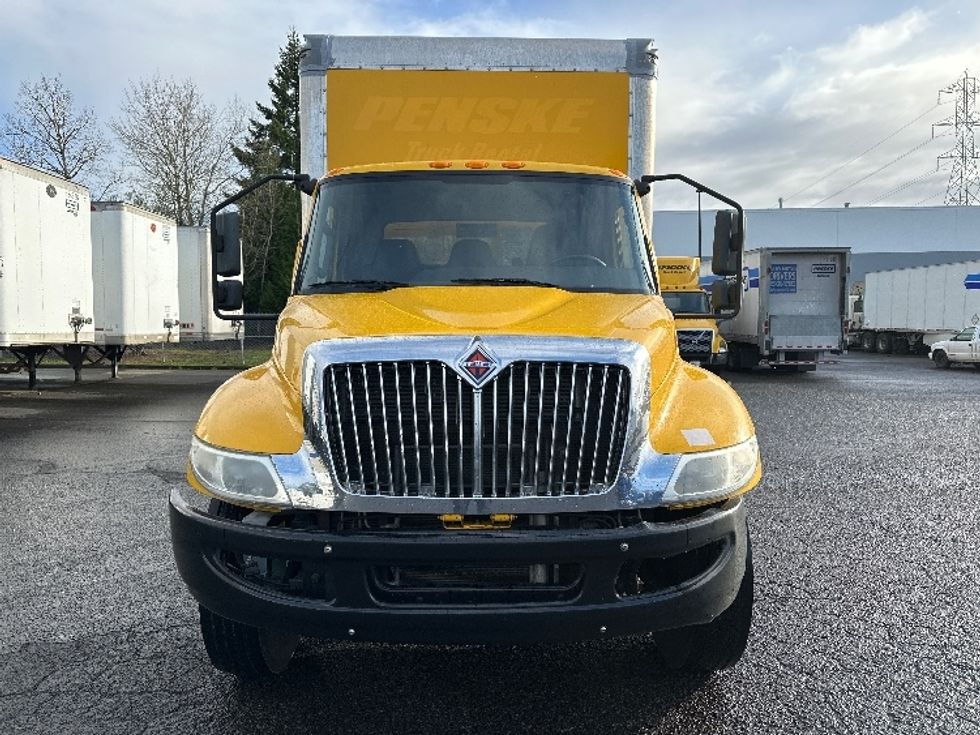 Medium Duty Box Truck-Light and Medium Duty Trucks-International-2020-MV607-Clackamas-OR-200,632\n\t\tmiles-$ 39,000 - Image 2