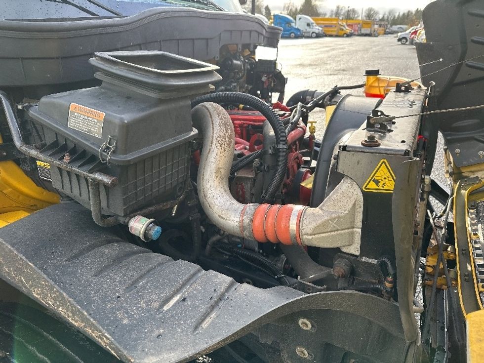 Medium Duty Box Truck-Light and Medium Duty Trucks-International-2020-MV607-Clackamas-OR-200,632\n\t\tmiles-$ 39,000 - Image 22