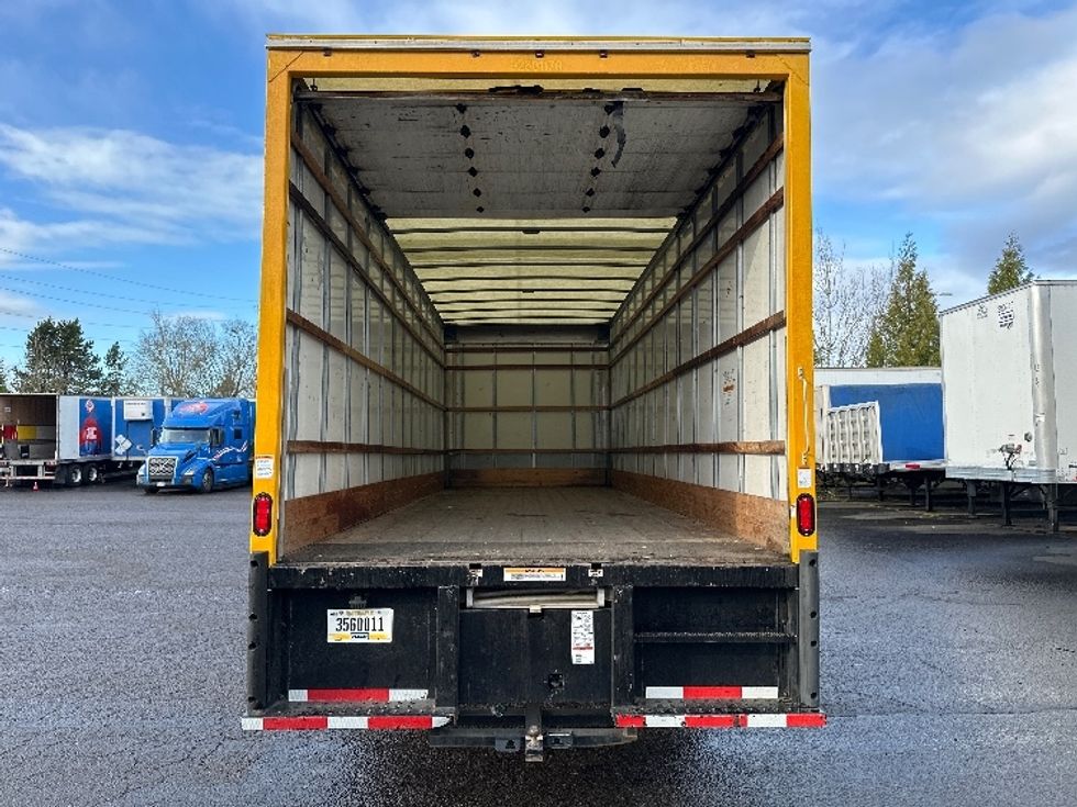 Medium Duty Box Truck-Light and Medium Duty Trucks-International-2020-MV607-Clackamas-OR-200,632\n\t\tmiles-$ 39,000 - Image 8