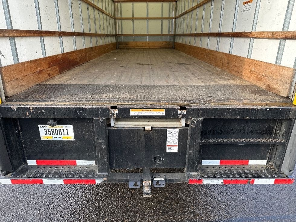 Medium Duty Box Truck-Light and Medium Duty Trucks-International-2020-MV607-Clackamas-OR-200,632\n\t\tmiles-$ 39,000 - Image 9