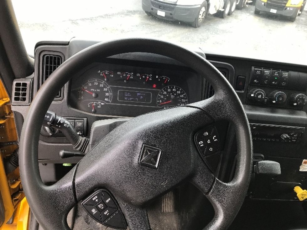 Medium Duty Box Truck-Light and Medium Duty Trucks-International-2020-MV607-Cleona-PA-192,638\n\t\tmiles-$ 43,250 - Image 18