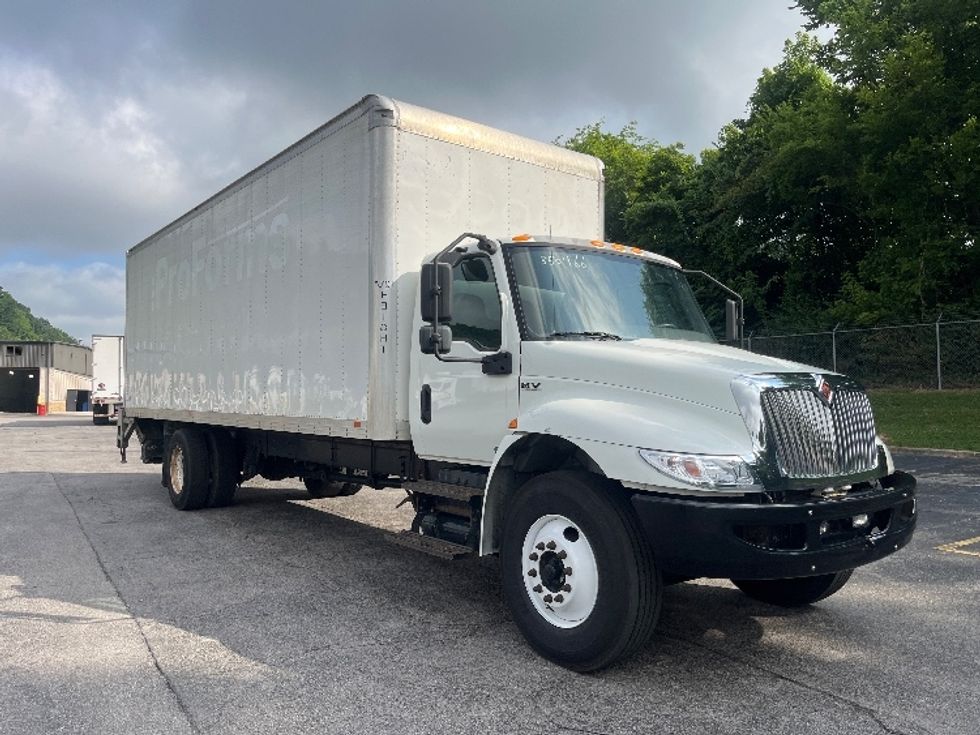 Medium Duty Box Truck-Light and Medium Duty Trucks-International-2020-MV607-Cleveland-TN-250,523\n\t\tmiles-$ 38,500 - Image 1