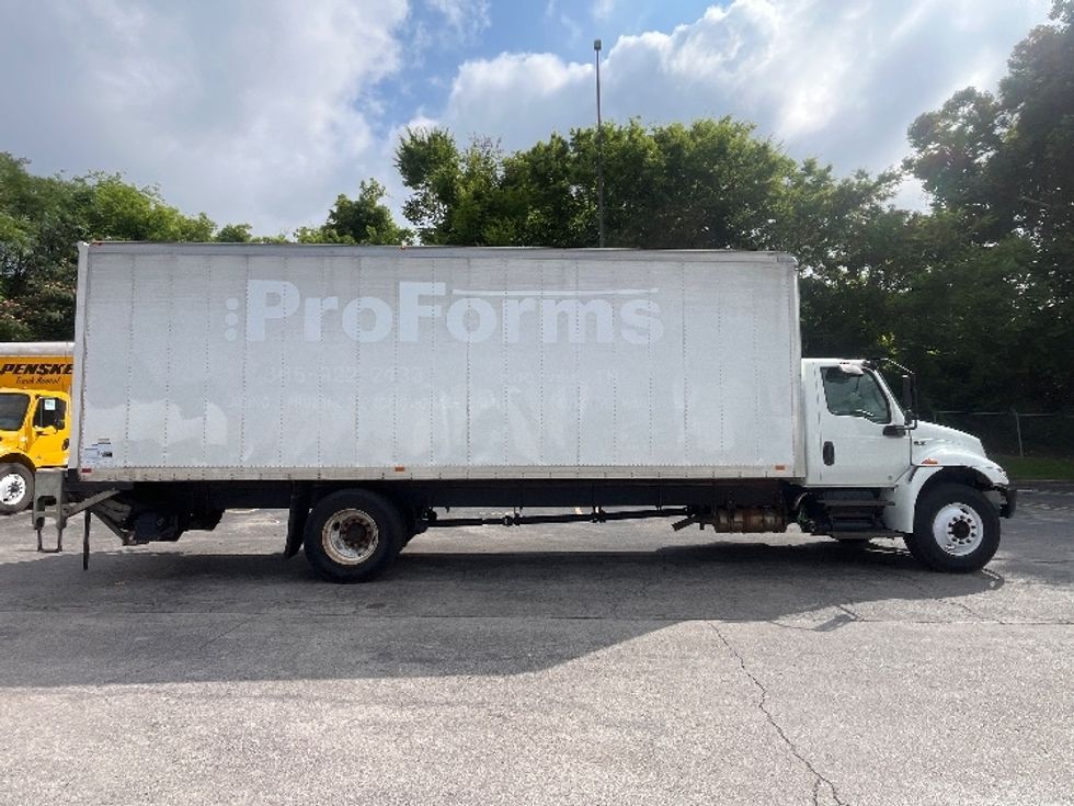 Medium Duty Box Truck-Light and Medium Duty Trucks-International-2020-MV607-Cleveland-TN-250,523\n\t\tmiles-$ 38,500 - Image 15