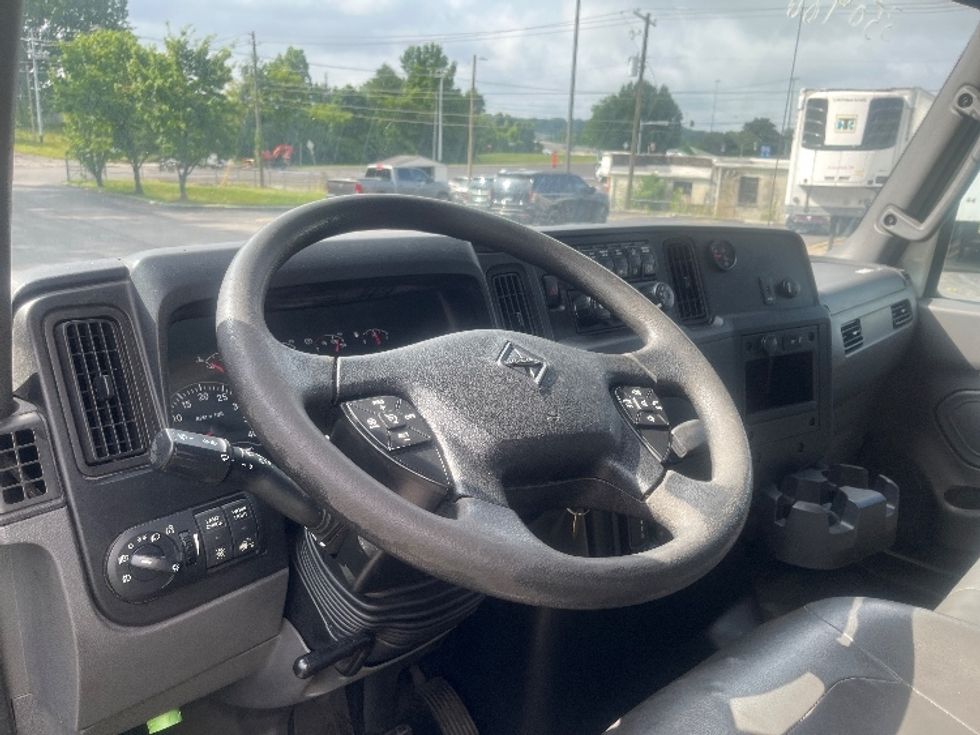 Medium Duty Box Truck-Light and Medium Duty Trucks-International-2020-MV607-Cleveland-TN-250,523\n\t\tmiles-$ 38,500 - Image 17