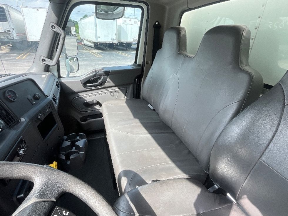 Medium Duty Box Truck-Light and Medium Duty Trucks-International-2020-MV607-Cleveland-TN-250,523\n\t\tmiles-$ 38,500 - Image 19