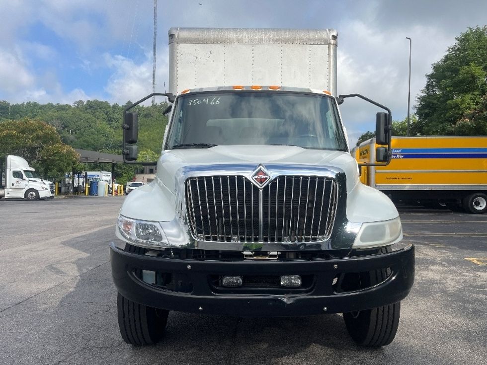 Medium Duty Box Truck-Light and Medium Duty Trucks-International-2020-MV607-Cleveland-TN-250,523\n\t\tmiles-$ 38,500 - Image 2