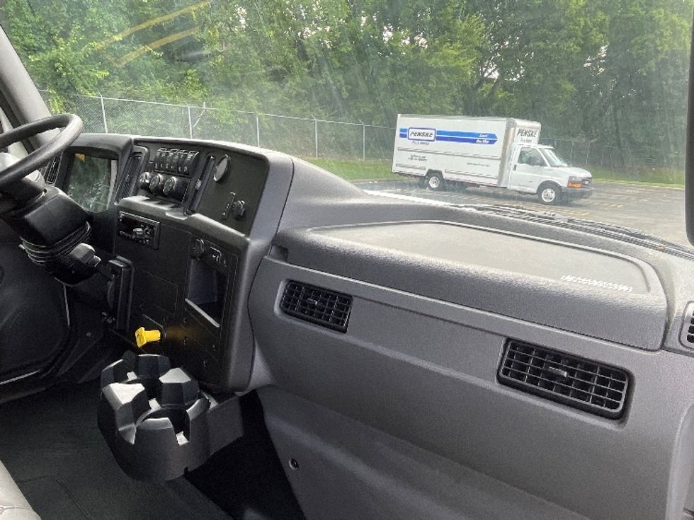 Medium Duty Box Truck-Light and Medium Duty Trucks-International-2020-MV607-Cleveland-TN-250,523\n\t\tmiles-$ 38,500 - Image 21