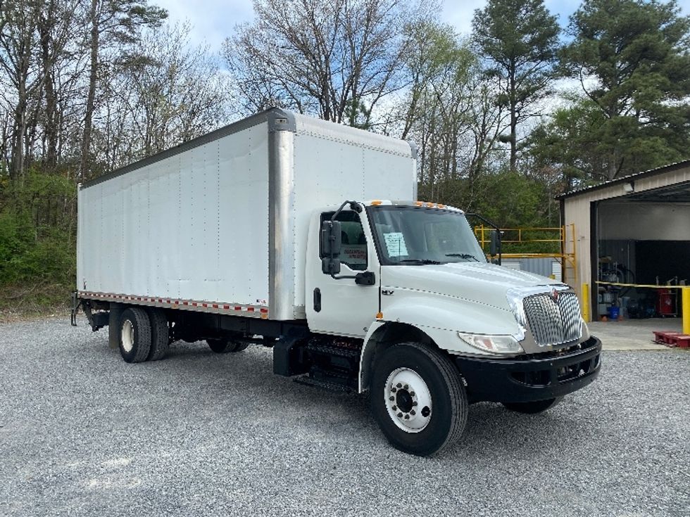 Medium Duty Box Truck-Light and Medium Duty Trucks-International-2020-MV607-Cleveland-TN-298,181\n\t\tmiles-$ 25,500 - Image 1