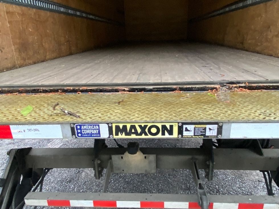Medium Duty Box Truck-Light and Medium Duty Trucks-International-2020-MV607-Cleveland-TN-298,181\n\t\tmiles-$ 25,500 - Image 10