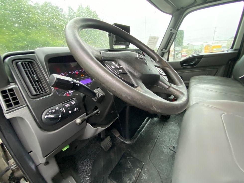Medium Duty Box Truck-Light and Medium Duty Trucks-International-2020-MV607-Cleveland-TN-298,181\n\t\tmiles-$ 25,500 - Image 17