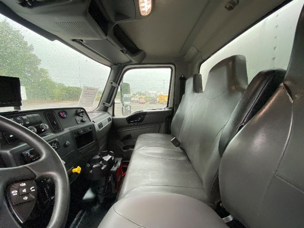 Medium Duty Box Truck-Light and Medium Duty Trucks-International-2020-MV607-Cleveland-TN-298,181\n\t\tmiles-$ 25,500 - Image 19